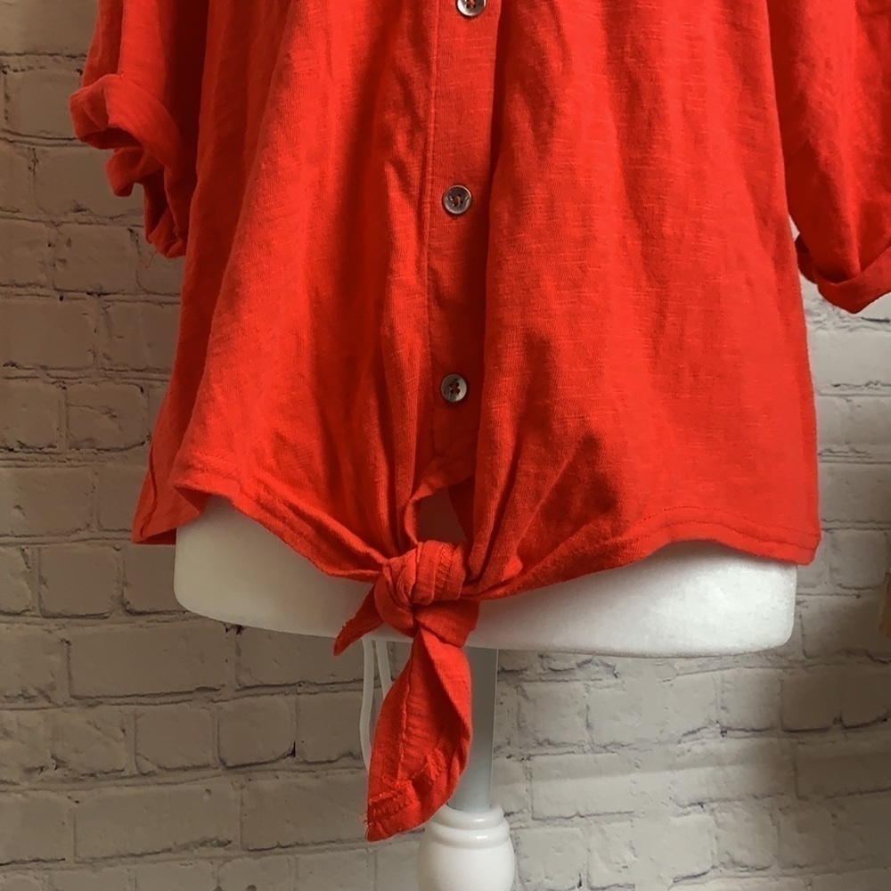 Splendid Button Down Top With Tie - image 8